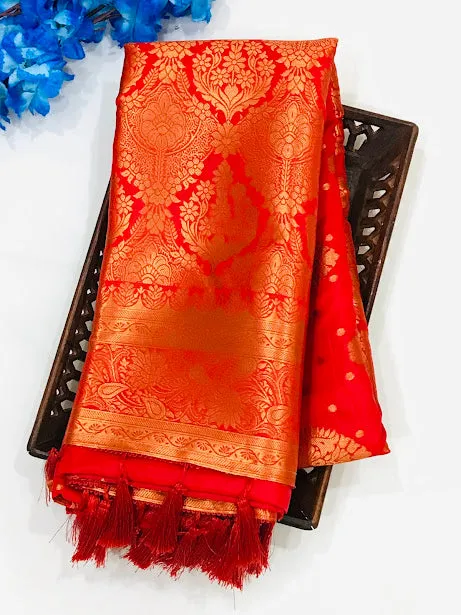 Delightful Red Color Flower Motifs Soft Silk Saree With Rich Pallu