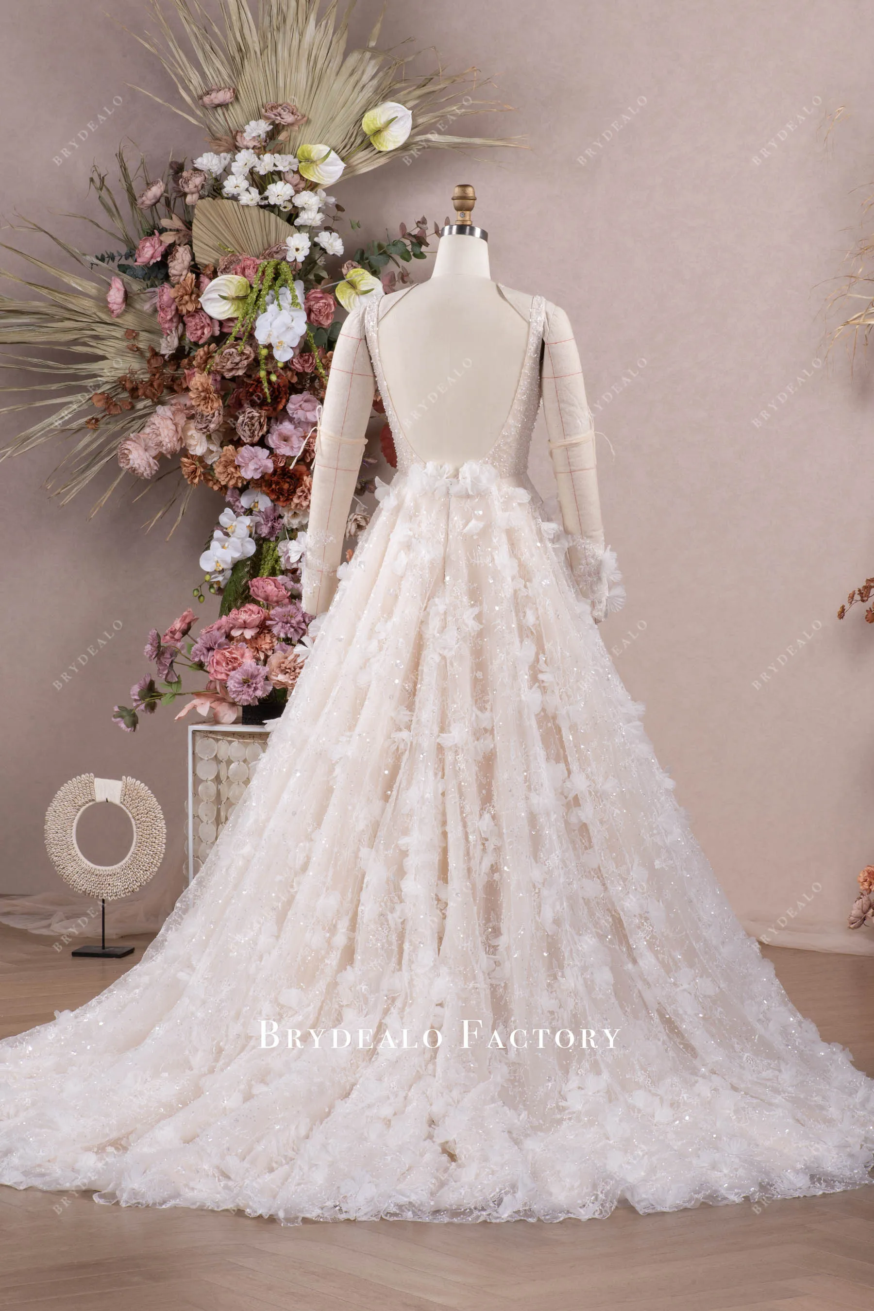 Romantic 3D Flowers Lace Plunging Neck Spring Fall Wedding Dress